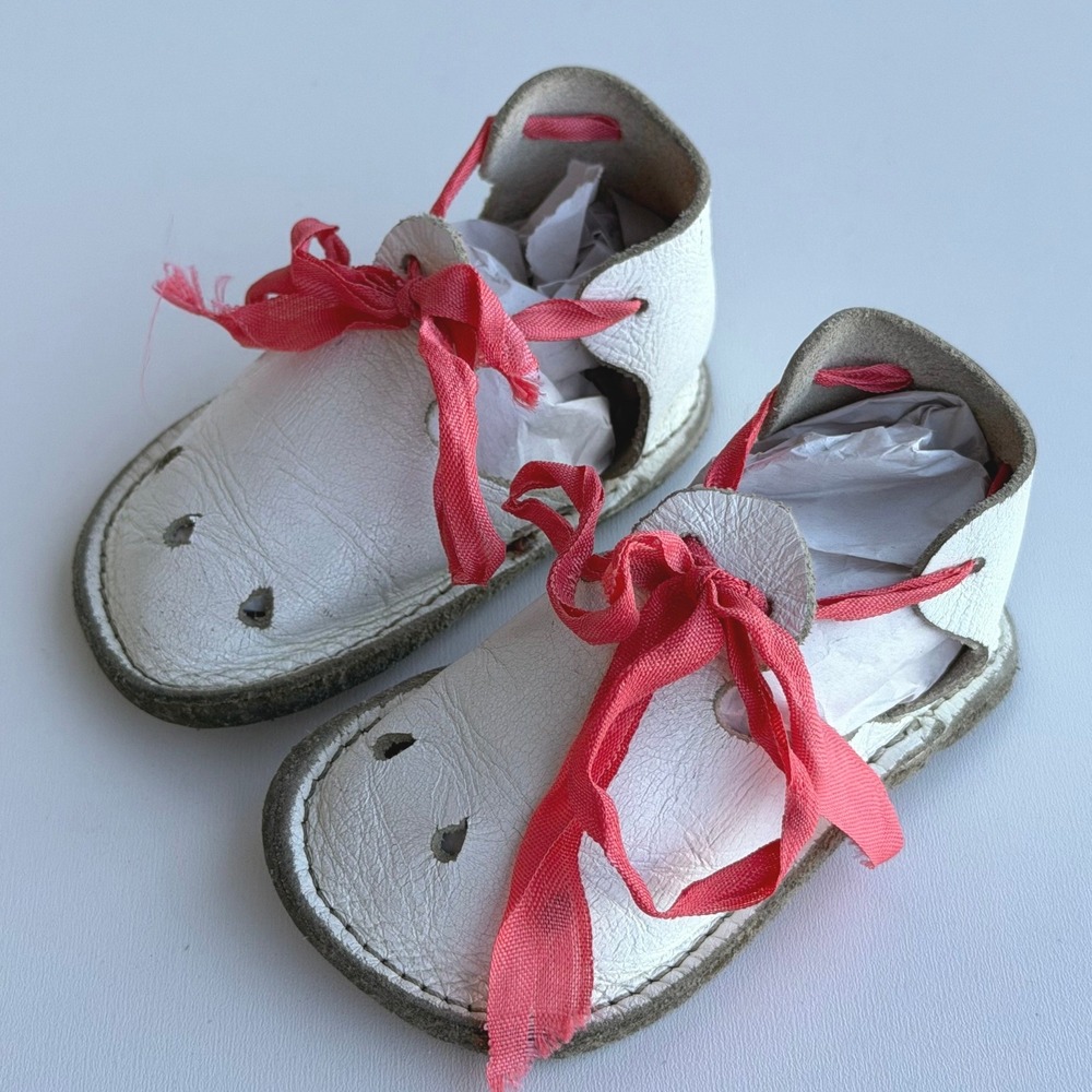 Vintage Baby Shoes Girls 3.5C White Leather‎ Pink Ribbon Crib Shoes